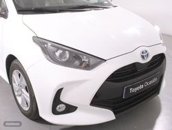 Toyota Yaris 1.5 VVT-I HEV BUSINESS PLUS 5P - Miniatura 16