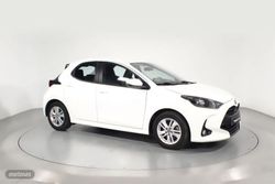 Toyota Yaris 1.5 VVT-I HEV BUSINESS PLUS 5P - Miniatura 23