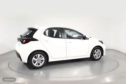 Toyota Yaris 1.5 VVT-I HEV BUSINESS PLUS 5P - Miniatura 24