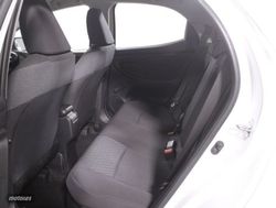 Toyota Yaris 1.5 VVT-I HEV BUSINESS PLUS 5P - Miniatura 26