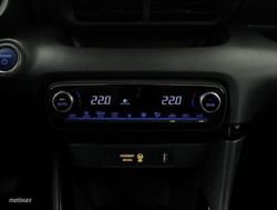 Toyota Yaris 1.5 VVT-I HYBRID STYLE 5P - Miniatura 11