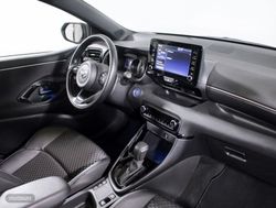 Toyota Yaris 1.5 VVT-I HYBRID STYLE 5P - Miniatura 15