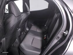 Toyota Yaris 1.5 VVT-I HYBRID STYLE 5P - Miniatura 26