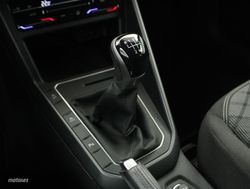 Volkswagen Polo 1.0 TSI 70KW R-LINE 5P - Miniatura 10
