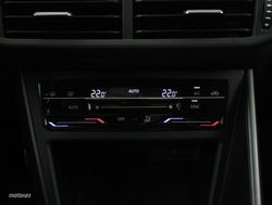 Volkswagen Polo 1.0 TSI 70KW R-LINE 5P - Miniatura 11