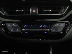 Toyota C-HR 2.0 VVT I-HYBRID ADVANCE AUTO 5P - Miniatura 11
