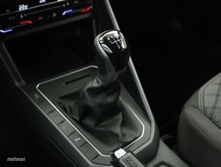 Volkswagen Polo 1.0 TSI 70KW R-LINE 5P - Miniatura 10