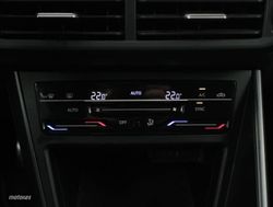 Volkswagen Polo 1.0 TSI 70KW R-LINE 5P - Miniatura 11