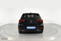 Volkswagen Polo 1.0 TSI 70KW R-LINE 5P - Miniatura 17