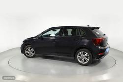 Volkswagen Polo 1.0 TSI 70KW R-LINE 5P - Miniatura 18