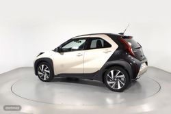Toyota Aygo X 1.0 VVT-I CHIC 5P - Miniatura 18