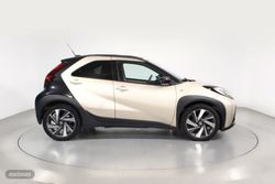 Toyota Aygo X 1.0 VVT-I CHIC 5P - Miniatura 3