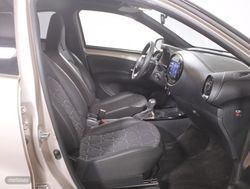 Toyota Aygo X 1.0 VVT-I CHIC 5P - Miniatura 5