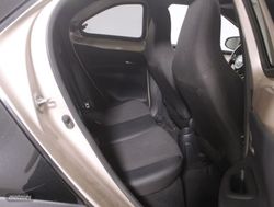Toyota Aygo X 1.0 VVT-I CHIC 5P - Miniatura 6