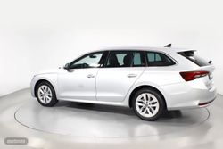 Skoda Octavia fam. 1.5 TSI MHEV DESIGN 110KW DSG 5P - Miniatura 18