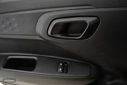 Hyundai i10 1.0 MPI Essence - Miniatura 13