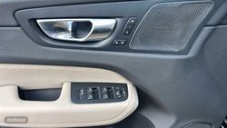 Volvo XC 60 XC60 Plus, B5 AWD Mild hybrid, Gasolina, Dark - Miniatura 27
