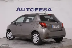 Toyota Yaris 1.3 VVT-I DYNAMIC 100CV 5P - Miniatura 5