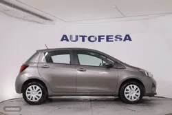 Toyota Yaris 1.3 VVT-I DYNAMIC 100CV 5P - Miniatura 9