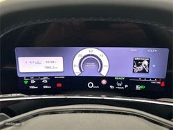 Audi Q3 S line e-hybrid 200 kW - Miniatura 10