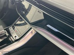 Audi Q8 Black line TFSIe quattro 290kW tiptronic - Miniatura 33