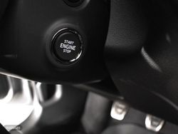 Skoda Fabia 1.0 TSI 95CV Sport - Miniatura 12