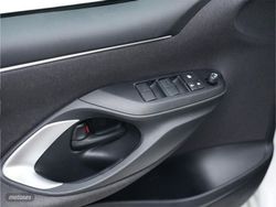 Toyota Yaris 1.5 e-CVT 116CV 120H Business - Miniatura 17