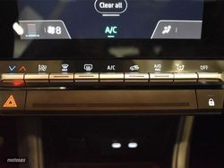 Renault Captur 1.3 TCE 140CV MHEV Evolution EDC - Miniatura 17