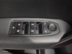 Renault Captur 1.3 TCE 140CV MHEV Evolution EDC - Miniatura 19