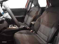 Renault Captur 1.3 TCE 140CV MHEV Evolution EDC - Miniatura 21
