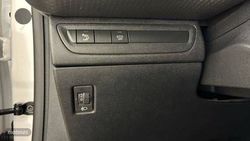 Peugeot 2008 1.2L PureTech 60KW (82CV) S&S Style - Miniatura 26