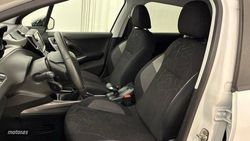 Peugeot 2008 1.2L PureTech 60KW (82CV) S&S Style - Miniatura 9
