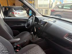 Opel Combo Tour Selective 1.6 CDTI 105 CV Stop&Start 5 plazas - Miniatura 20