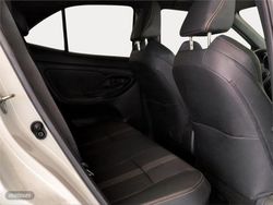 Toyota Yaris Cross 1.5 120H Adventure - Miniatura 7