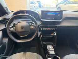 Peugeot 2008 Allure Puretech 130 S&amp;S EAT8 - Miniatura 11