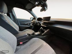 Peugeot 2008 Allure Puretech 130 S&amp;S EAT8 - Miniatura 10