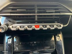 Peugeot 2008 Allure Puretech 130 S&amp;S EAT8 - Miniatura 11