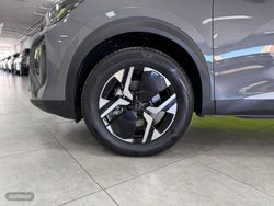 Peugeot 2008 Allure Hybrid 1.2 145CV eDCS6 MHEV - Miniatura 29