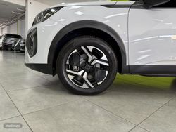 Peugeot 2008 Allure Hybrid 1.2 145CV eDCS6 MHEV - Miniatura 29