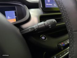 Jeep Avenger Altitude eHybrid 1.2 100CV eDCS6 MHEV - Miniatura 22
