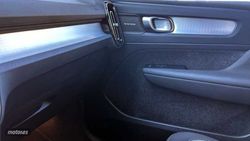 Volvo XC40 XC40 Plus, B3 Mild hybrid, Gasolina, Dark - Miniatura 24