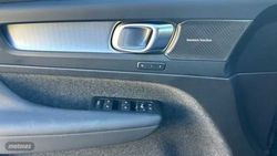 Volvo XC40 XC40 Plus, B3 Mild hybrid, Gasolina, Dark - Miniatura 29