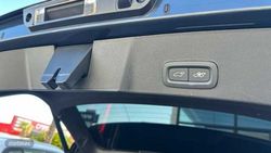 Volvo XC40 XC40 Plus, B3 Mild hybrid, Gasolina, Dark - Miniatura 32