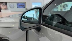 Volvo XC40 XC40 Core, B3 Mild hybrid, Gasolina - Miniatura 32