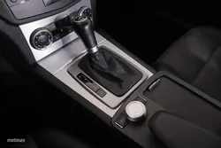 Mercedes Clase C C220 CDI AVANTGARDE AUTO 170CV 4P # NAVI,PARKTORNIC - Miniatura 14