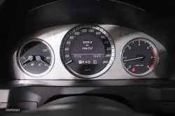 Mercedes Clase C C220 CDI AVANTGARDE AUTO 170CV 4P # NAVI,PARKTORNIC - Miniatura 15