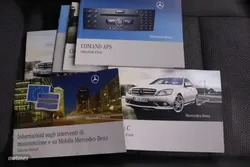 Mercedes Clase C C220 CDI AVANTGARDE AUTO 170CV 4P # NAVI,PARKTORNIC - Miniatura 22
