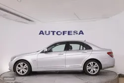 Mercedes Clase C C220 CDI AVANTGARDE AUTO 170CV 4P # NAVI,PARKTORNIC - Miniatura 4