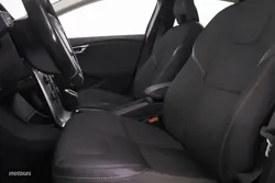 Volvo V 40 CROSS COUNTRY 1.5 T3 OVERSTA EDITION AUTO 152CV 5P # NAVI,PARKTRONIC,CAMARA TRASERA - Miniatura 21