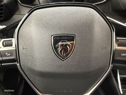 Peugeot 2008 N Allure Hybrid 145 eDCS6 - Miniatura 16